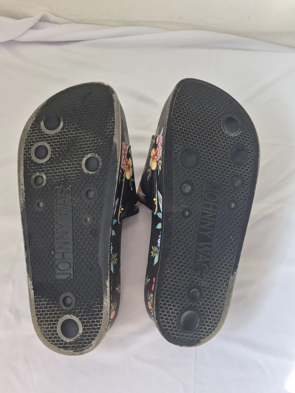 Johnny Was Floral Bird Print Black Slide Sandals 8 - Picture 8 of 8